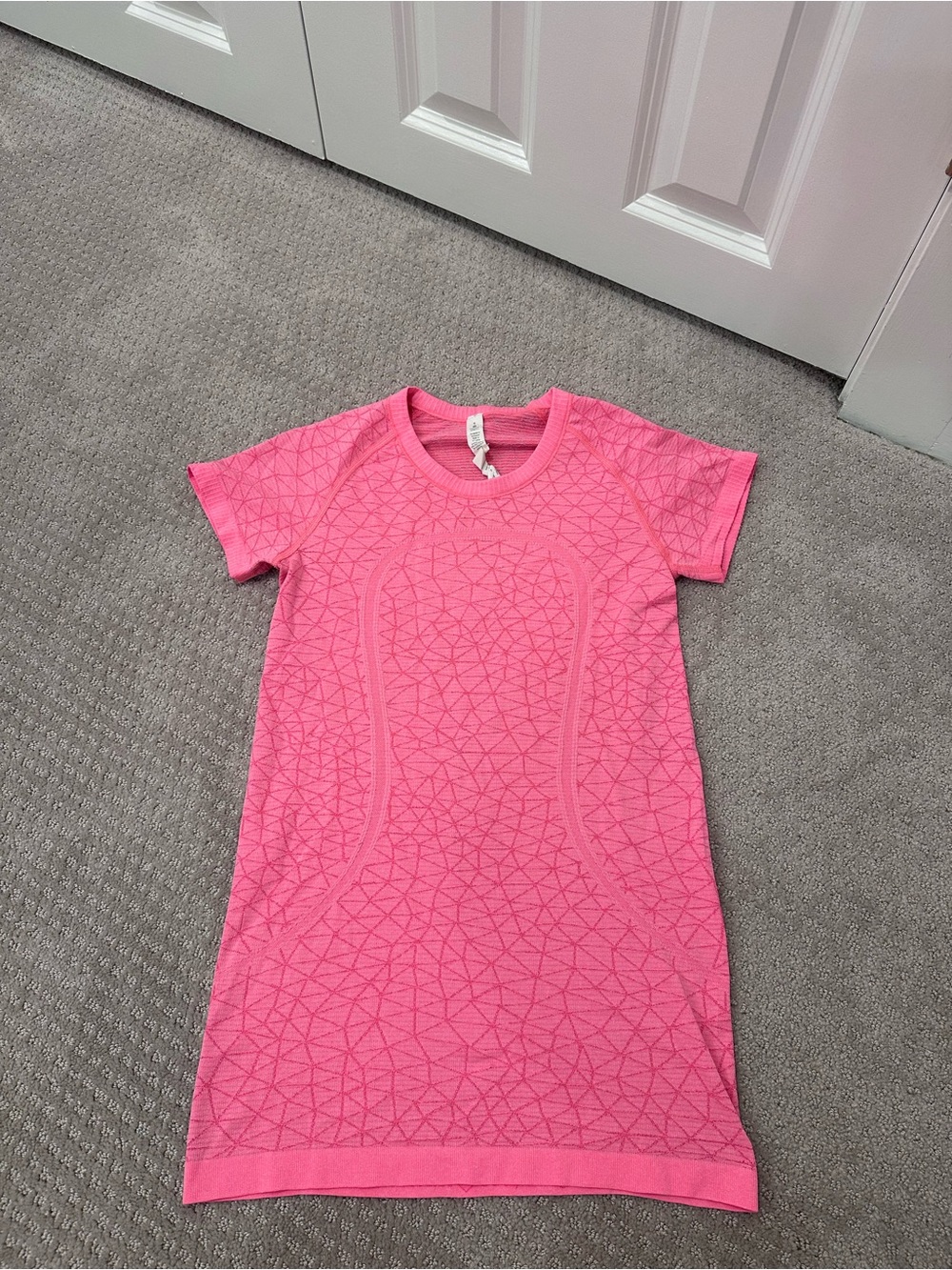 Lululemon Swiftly Tech Short Sleeve Size 6 Pink Pressure Makes Diamonds
